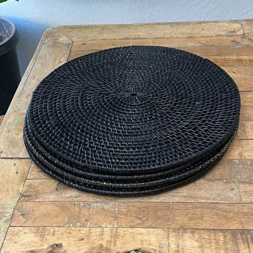 Set of 4 Round Placemats 15.5